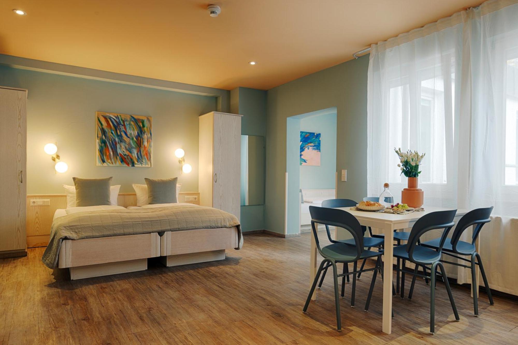 Kunterbunt In Wuerzburger Innenstadt Hotel Wurzburg
