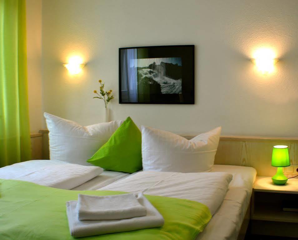 Kunterbunt In Wuerzburger Innenstadt Hotel 3*