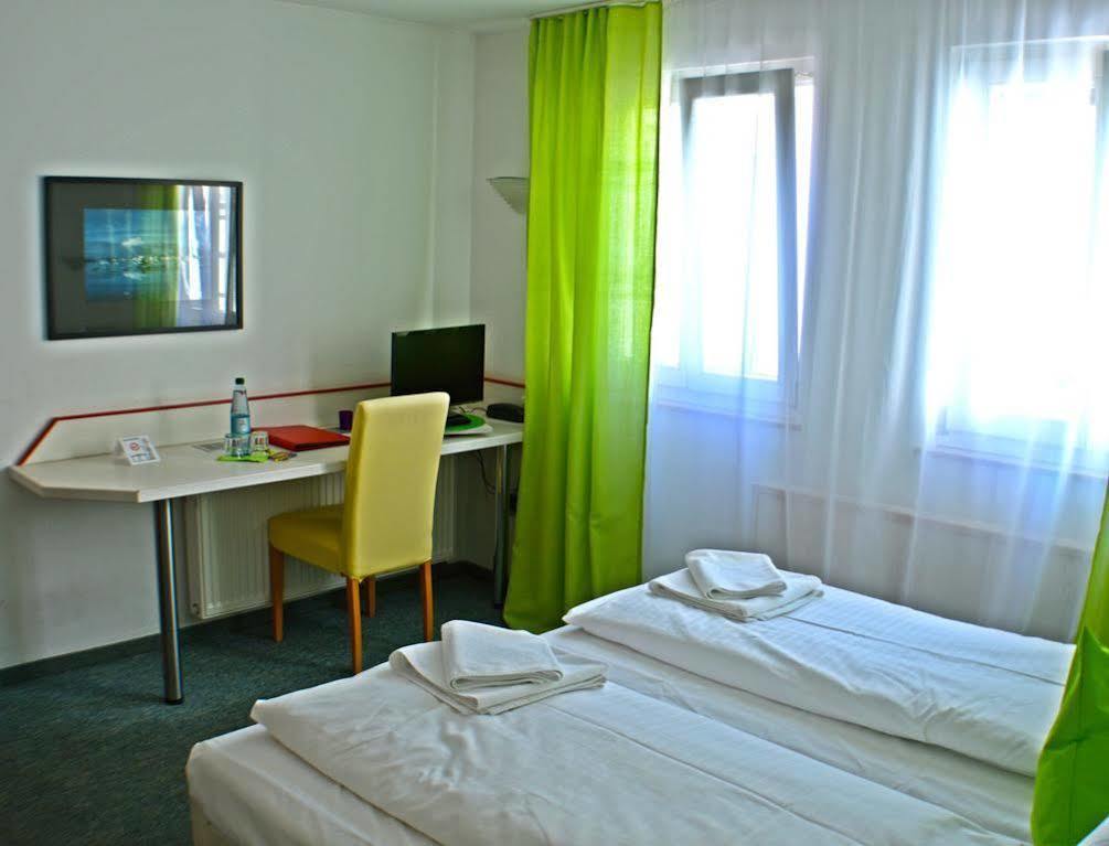 Kunterbunt In Wuerzburger Innenstadt Hotel Wurzburg